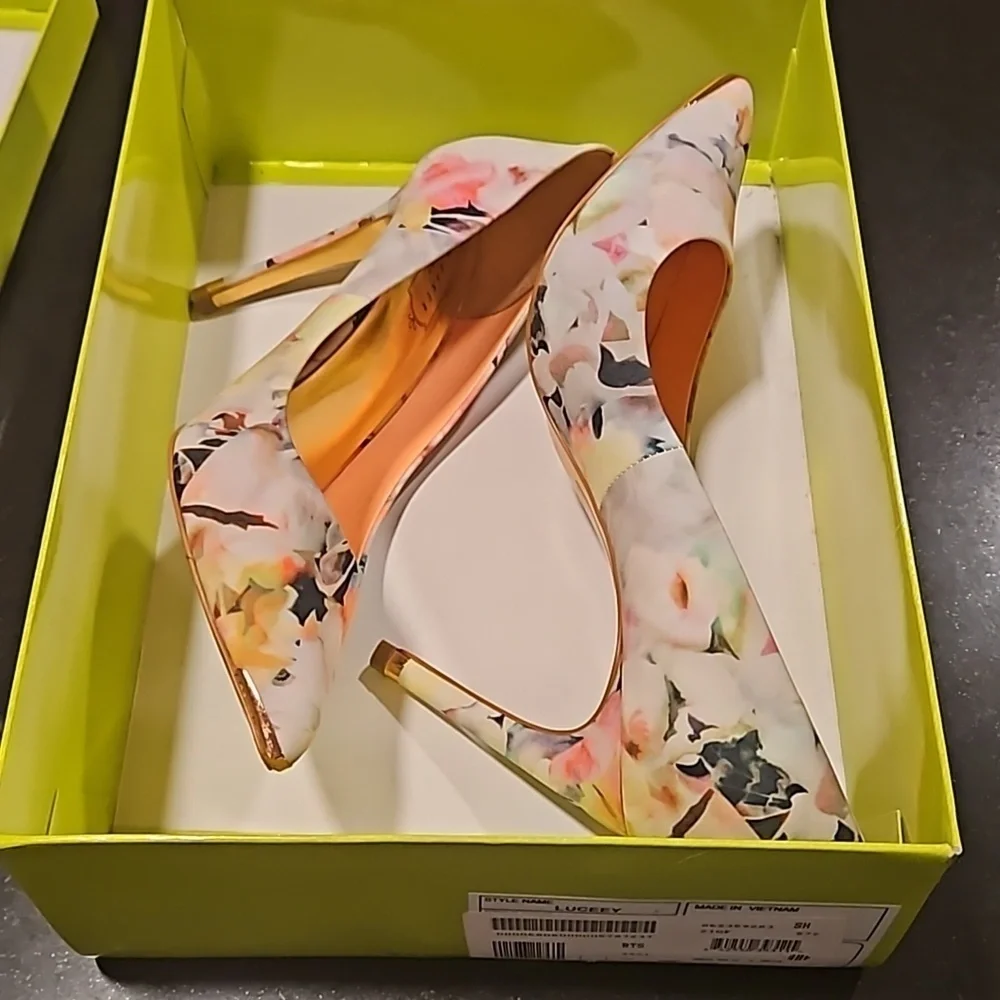 💕TED BAKER💕 Luceey Satin Pumps ~ Watercolor Abstract Floral Print 41